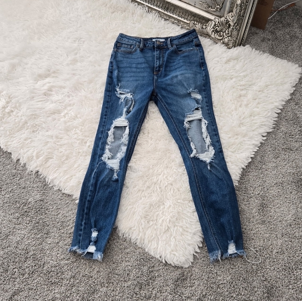 Cello High Rise Ripped Distressed Jeans. Size 28. Good preowned condition